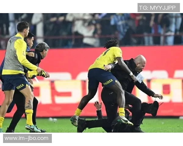 帕夫利季斯在本菲卡首次失点终结15罚全中纪录对阵尤文滑倒成关键时刻