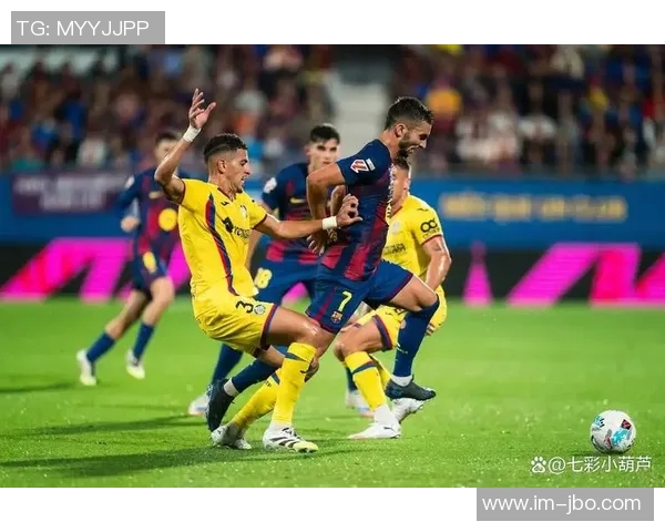 费兰托雷斯因腿筋不适缺席巴萨周中欧冠比赛影响球队阵容